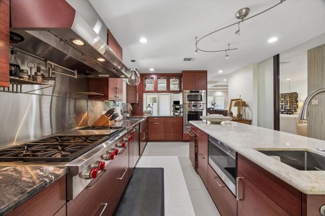 623 Pinehaven Drive, Houston, TX 77024