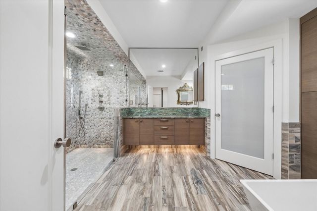 623 Pinehaven Drive, Houston, TX 77024