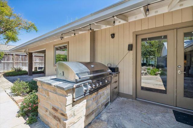 623 Pinehaven Drive, Houston, TX 77024