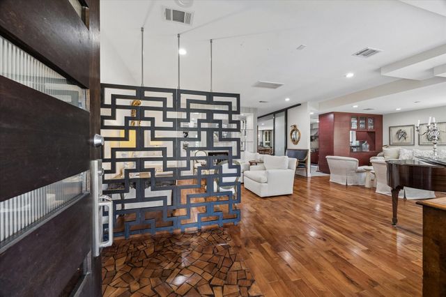 623 Pinehaven Drive, Houston, TX 77024