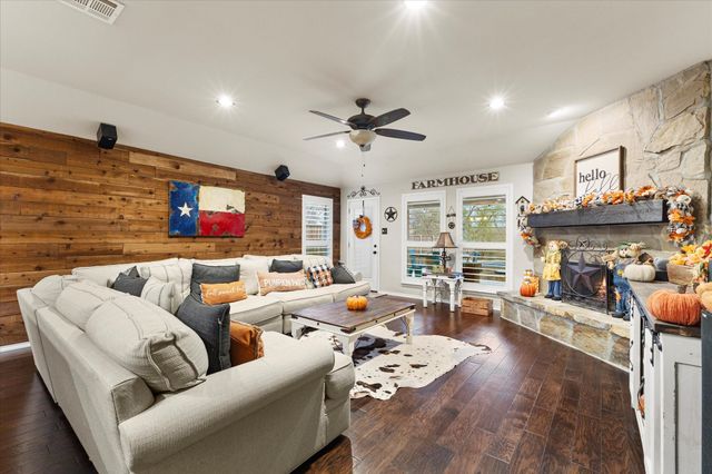 1395 Waters Edge Drive, Rockwall, TX 75087