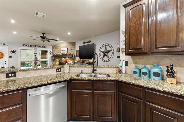 1395 Waters Edge Drive, Rockwall, TX 75087