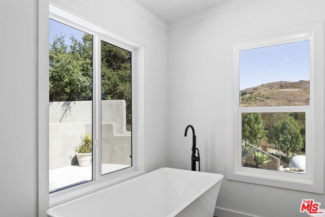 3065 S S Foose Road, Malibu, CA 90265