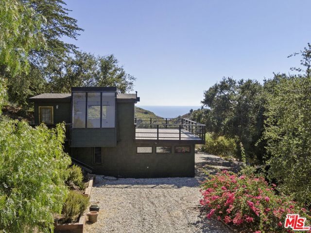 3065 S S Foose Road, Malibu, CA 90265