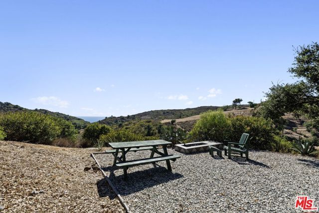 3065 S S Foose Road, Malibu, CA 90265