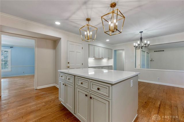 713 Murrell Drive, Kettering, OH 45429