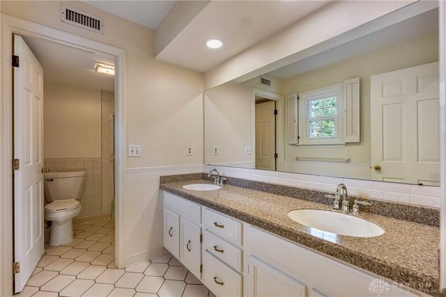 713 Murrell Drive, Kettering, OH 45429