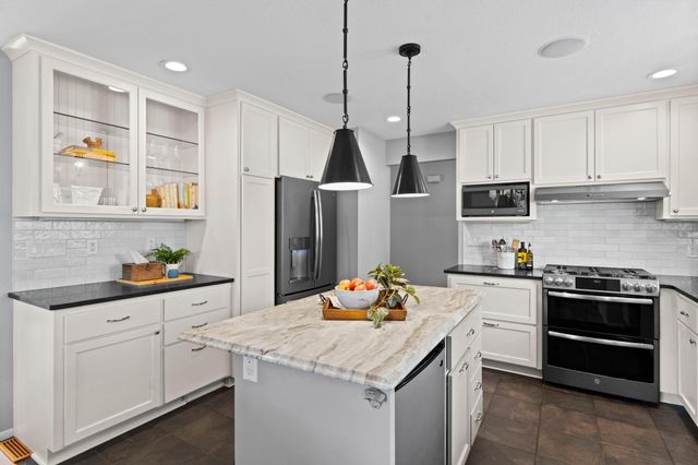 2355 Sumter Avenue S, Saint Louis Park, MN 55426