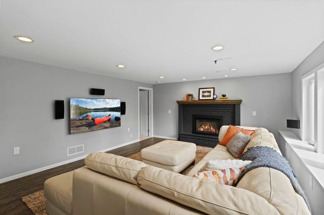 2355 Sumter Avenue S, Saint Louis Park, MN 55426