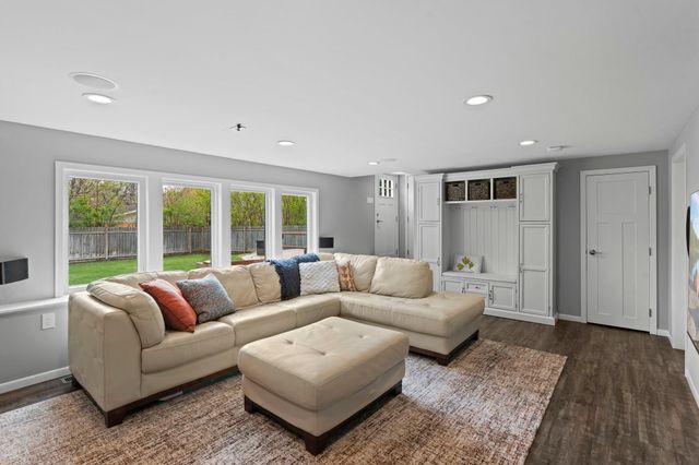 2355 Sumter Avenue S, Saint Louis Park, MN 55426