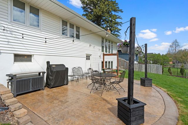 2355 Sumter Avenue S, Saint Louis Park, MN 55426