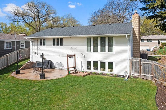 2355 Sumter Avenue S, Saint Louis Park, MN 55426