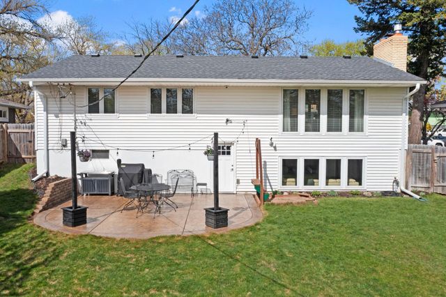 2355 Sumter Avenue S, Saint Louis Park, MN 55426