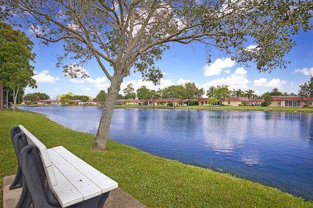 352 Covered Bridge Boulevard A, Greenacres, FL 33467