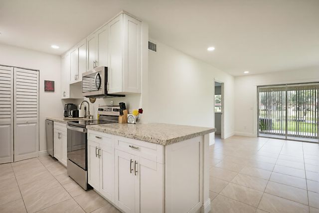 352 Covered Bridge Boulevard A, Greenacres, FL 33467