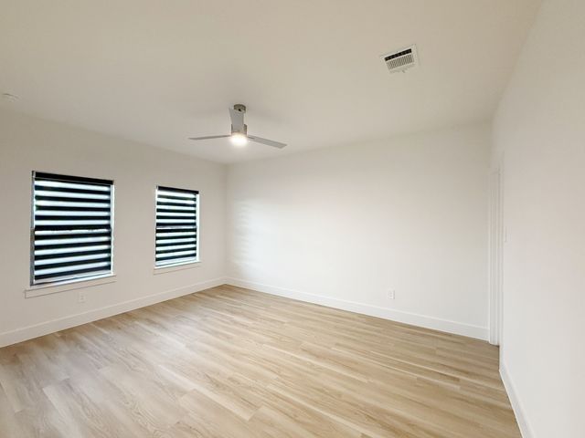 128 Pinkie Holmes Drive, Grand Prairie, TX 75050