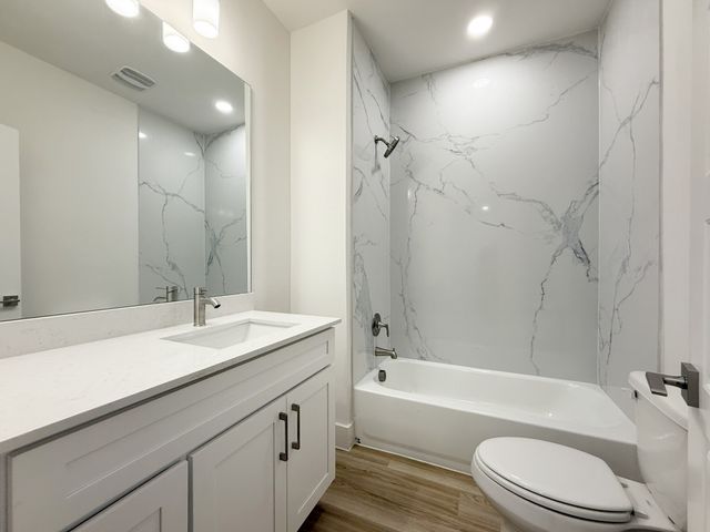 128 Pinkie Holmes Drive, Grand Prairie, TX 75050