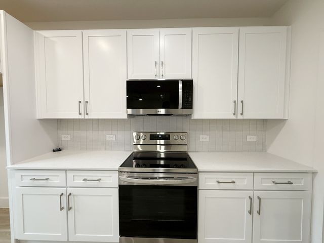 128 Pinkie Holmes Drive, Grand Prairie, TX 75050