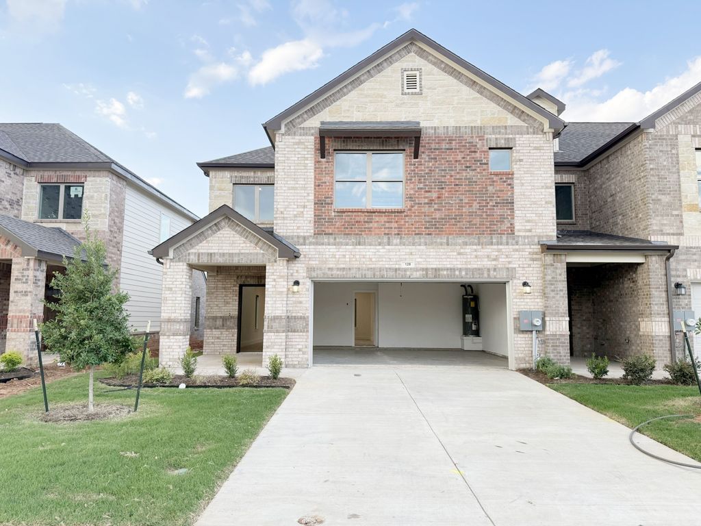 128 Pinkie Holmes Drive, Grand Prairie, TX 75050