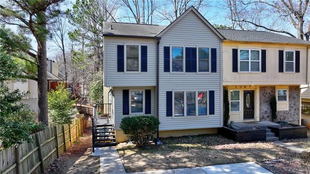 1069 Falling Water SE Drive, Smyrna, GA 30080