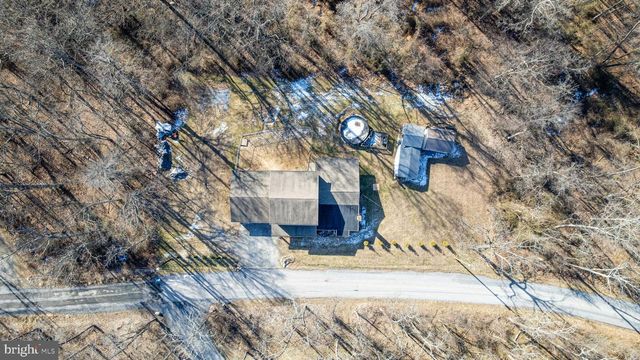 58 IRISH GAP RD, Newville, PA 17241