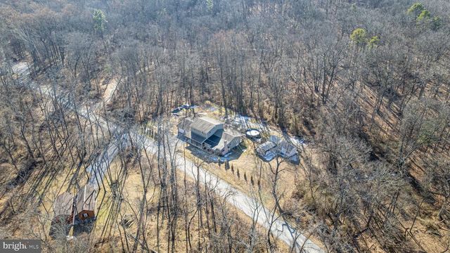 58 IRISH GAP RD, Newville, PA 17241