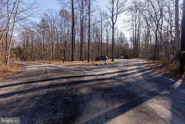 58 IRISH GAP RD, Newville, PA 17241