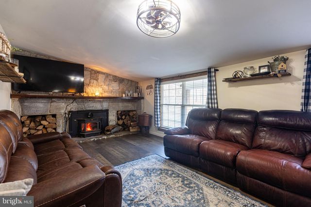 58 IRISH GAP RD, Newville, PA 17241