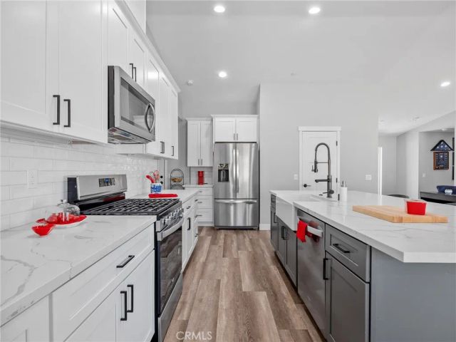 24162 Shoshone Road, Apple Valley, CA 92307