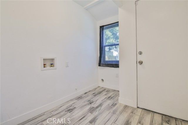 1331 W Manchester, Los Angeles, CA 90044