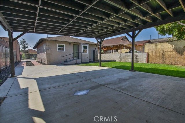 1331 W Manchester, Los Angeles, CA 90044