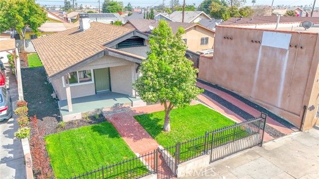 1331 W Manchester, Los Angeles, CA 90044