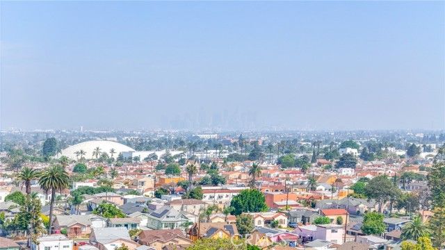 1331 W Manchester, Los Angeles, CA 90044