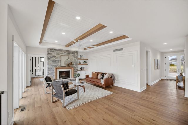 1370 NW Brooks Drive, Waukee, IA 50263