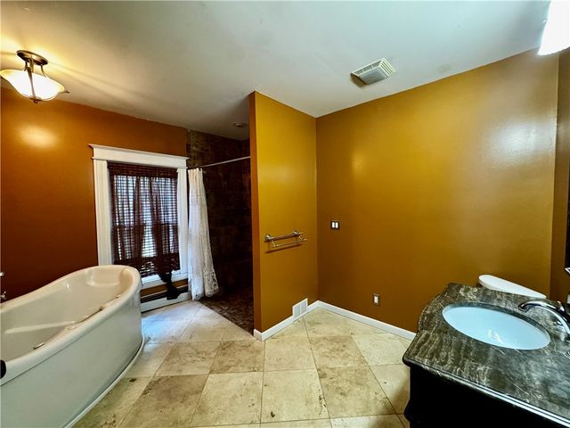 1605 Lehigh Station Road, Henrietta, NY 14467