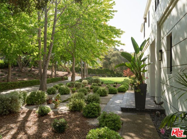 1925 Jelinda Drive, Montecito, CA 93108