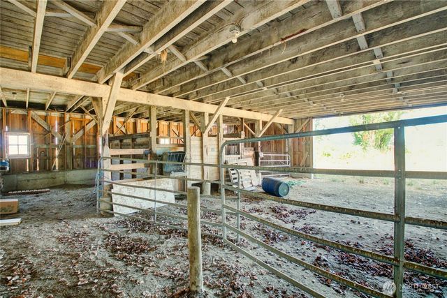17439 McLean Road, Mount Vernon, WA 98273