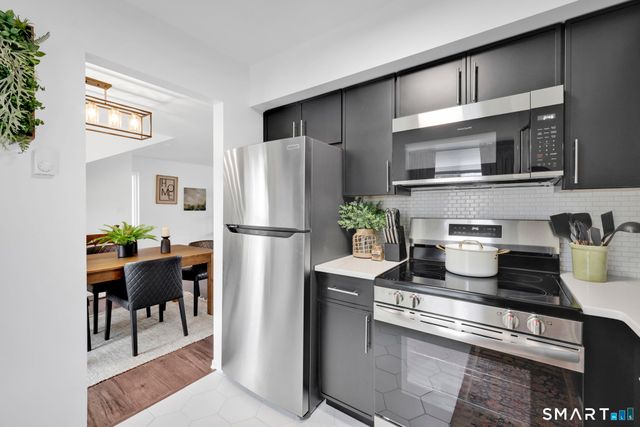 62 Candlewood Drive 62, South Windsor, CT 06074