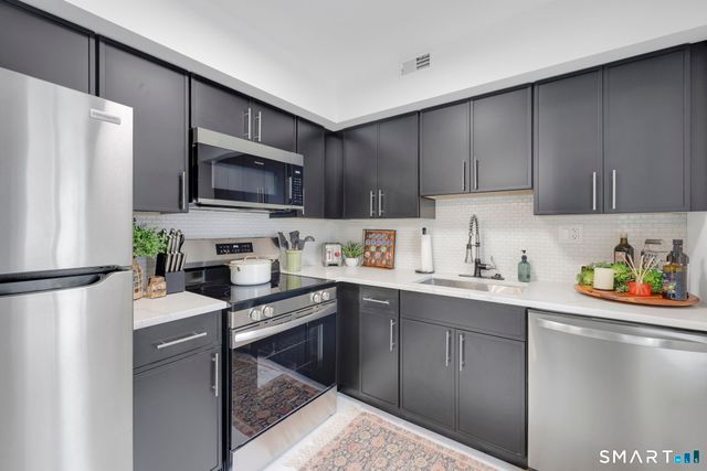 62 Candlewood Drive 62, South Windsor, CT 06074