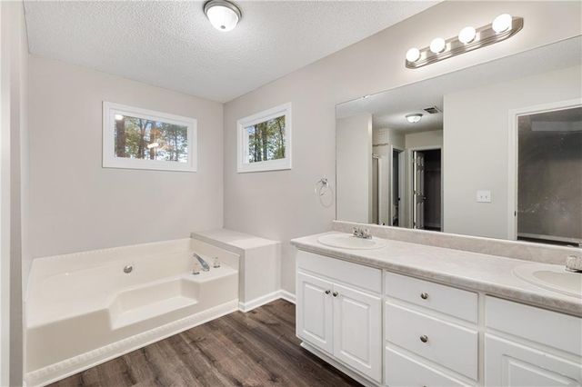 90 Montrose Lane, Sharpsburg, GA 30277