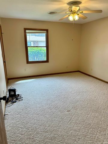 1548 E Kammerer Road, Kendallville, IN 46755