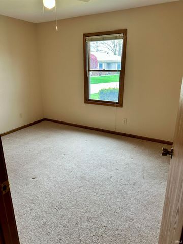 1548 E Kammerer Road, Kendallville, IN 46755