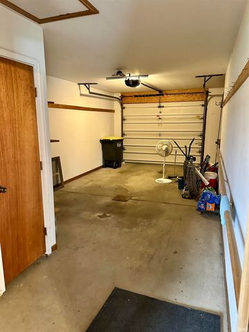 1548 E Kammerer Road, Kendallville, IN 46755