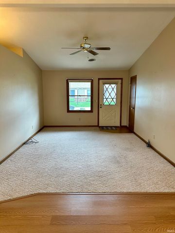 1548 E Kammerer Road, Kendallville, IN 46755