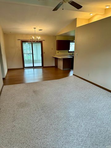 1548 E Kammerer Road, Kendallville, IN 46755