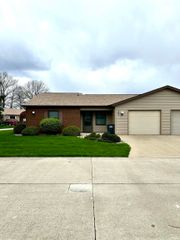 1548 E Kammerer Road, Kendallville, IN 46755