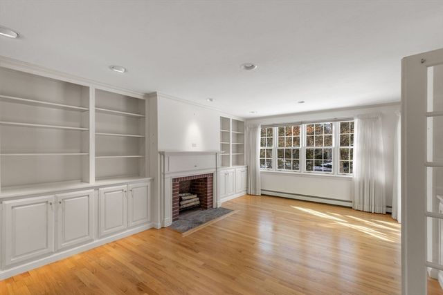 46 Kensington Dr, Sandwich, MA 02563