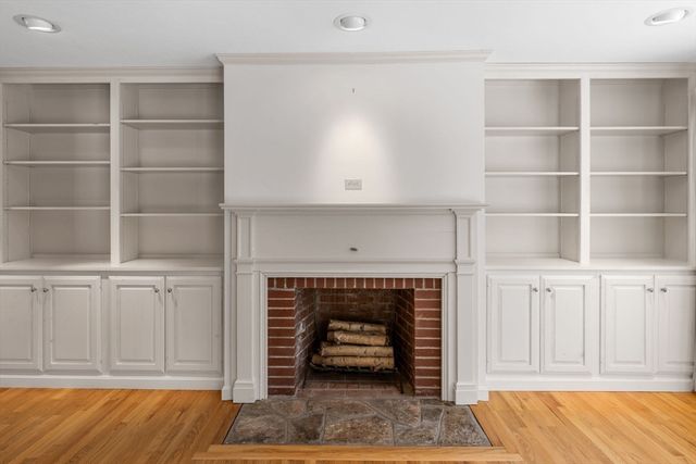 46 Kensington Dr, Sandwich, MA 02563