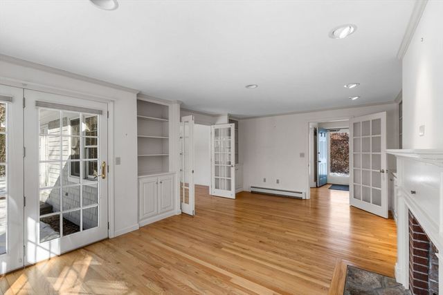 46 Kensington Dr, Sandwich, MA 02563