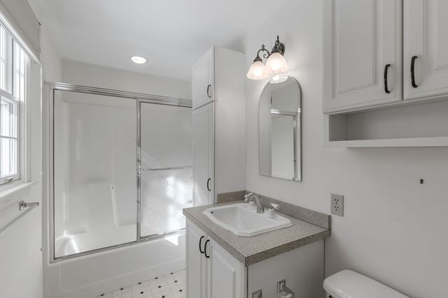 46 Kensington Dr, Sandwich, MA 02563